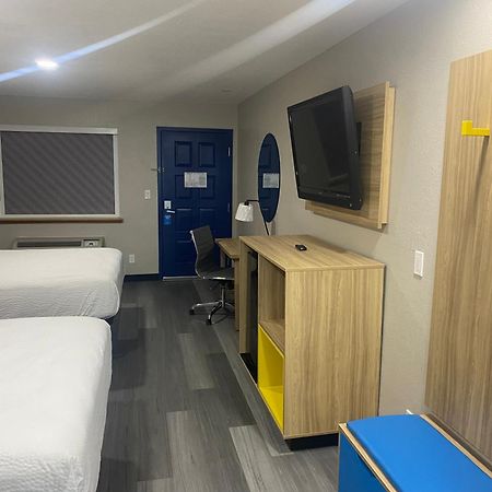 Days Inn By Wyndham El Paso West Екстериор снимка