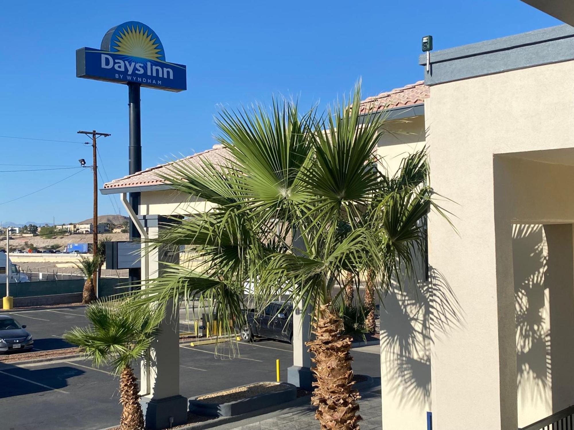 Days Inn By Wyndham El Paso West Екстериор снимка
