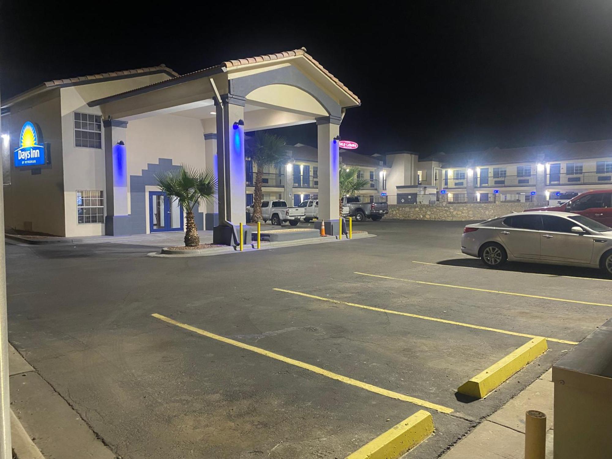 Days Inn By Wyndham El Paso West Екстериор снимка