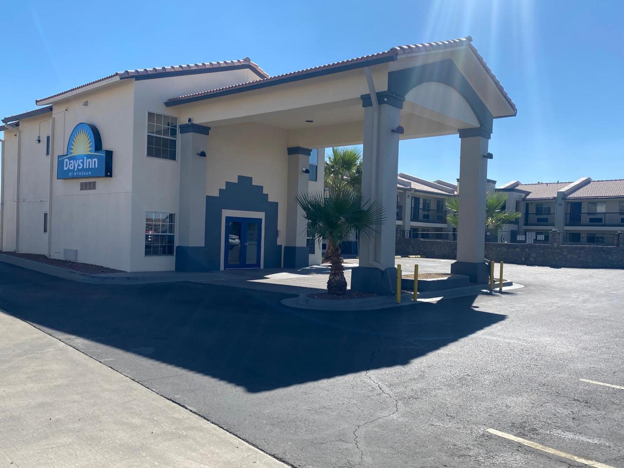 Days Inn By Wyndham El Paso West Екстериор снимка