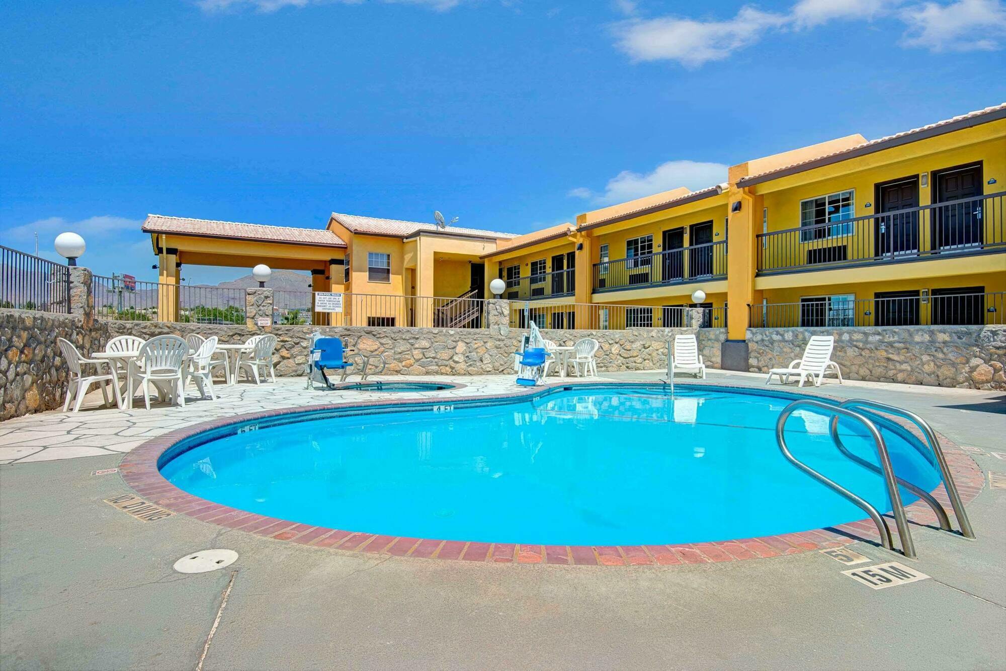Days Inn By Wyndham El Paso West Екстериор снимка
