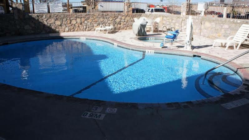 Days Inn By Wyndham El Paso West Екстериор снимка