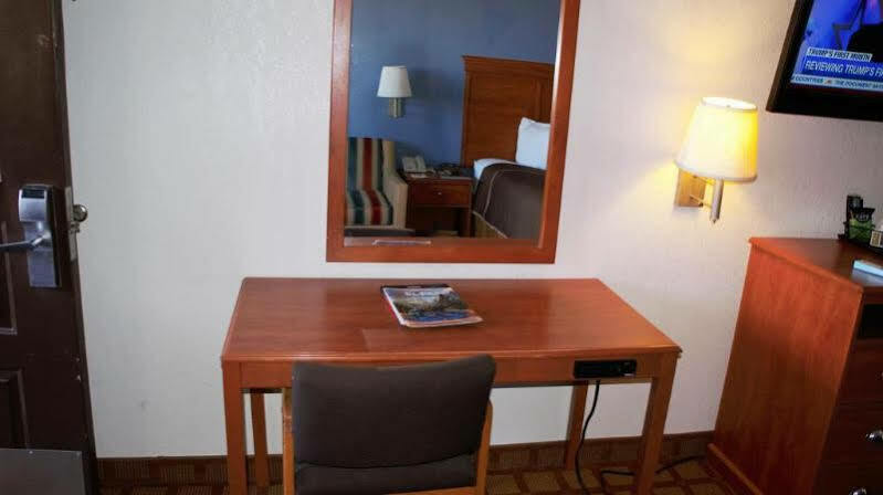 Days Inn By Wyndham El Paso West Екстериор снимка